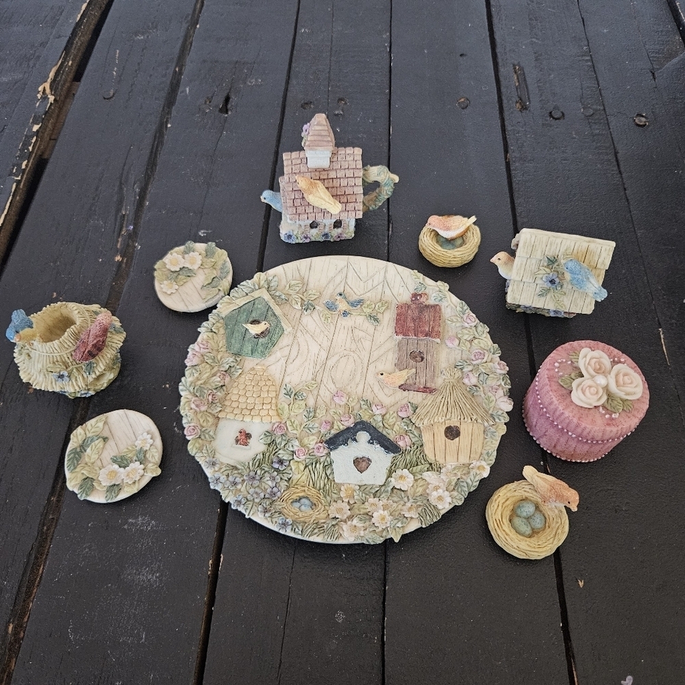 Popular Imports Vintage 1997 Resin Tea Plate Miniature Village Birds Bird House